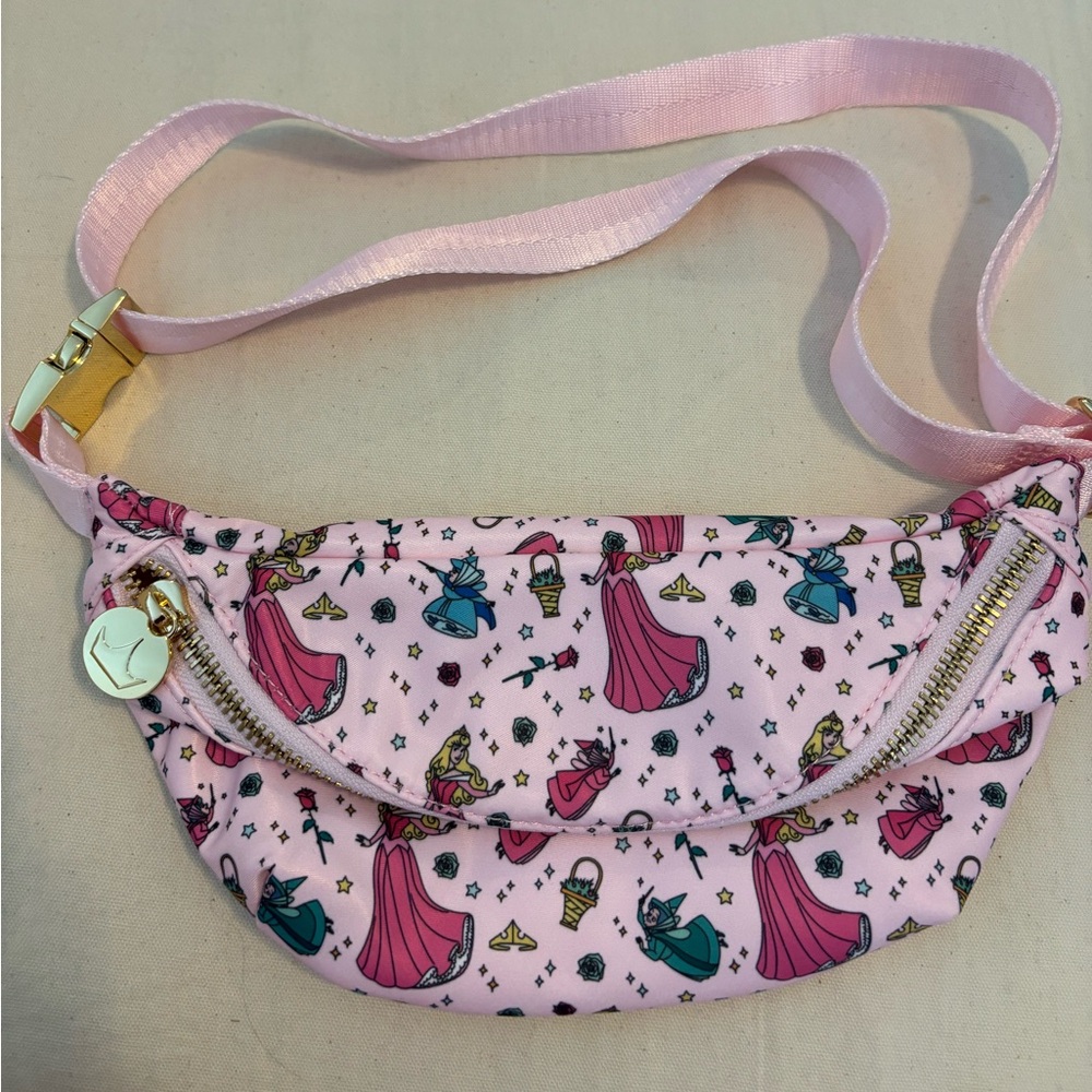 Rare Aurora Stoney clover lane Fanny pack.